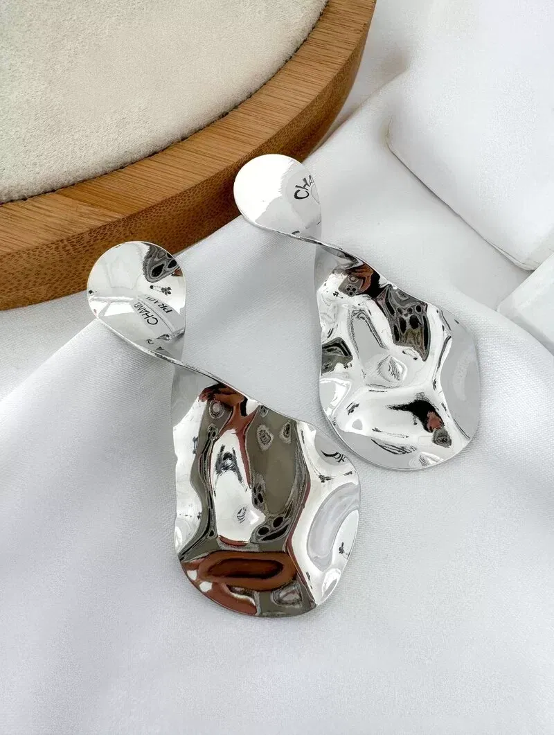 Brinco Folheado a Ouro 18k e Prata Orgânico Torcido