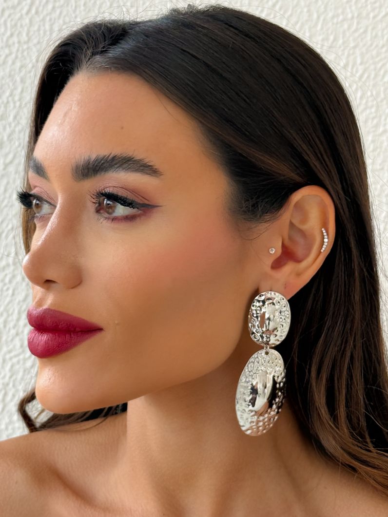 Brinco Folheado a Ouro 18k e Prata Oval Martelado