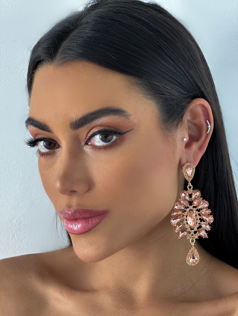 Brinco Folheado a Ouro 18k e Prata Pedraria com Ponteira Gota