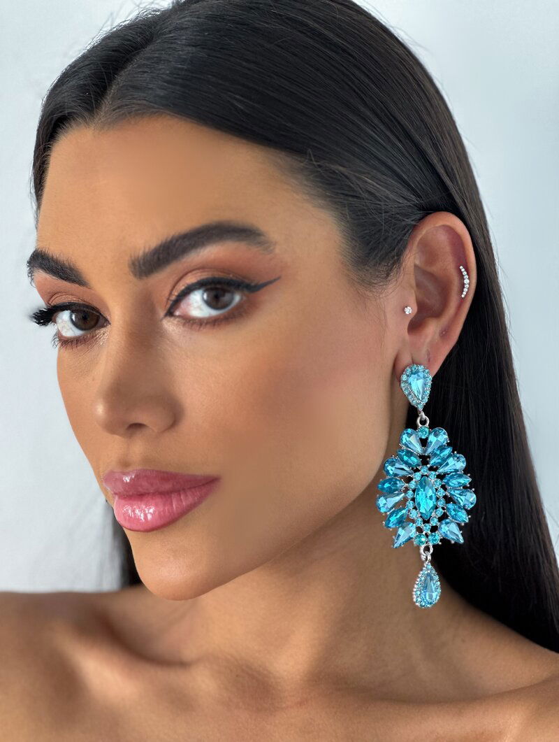 Brinco Folheado a Ouro 18k e Prata Pedraria com Ponteira Gota