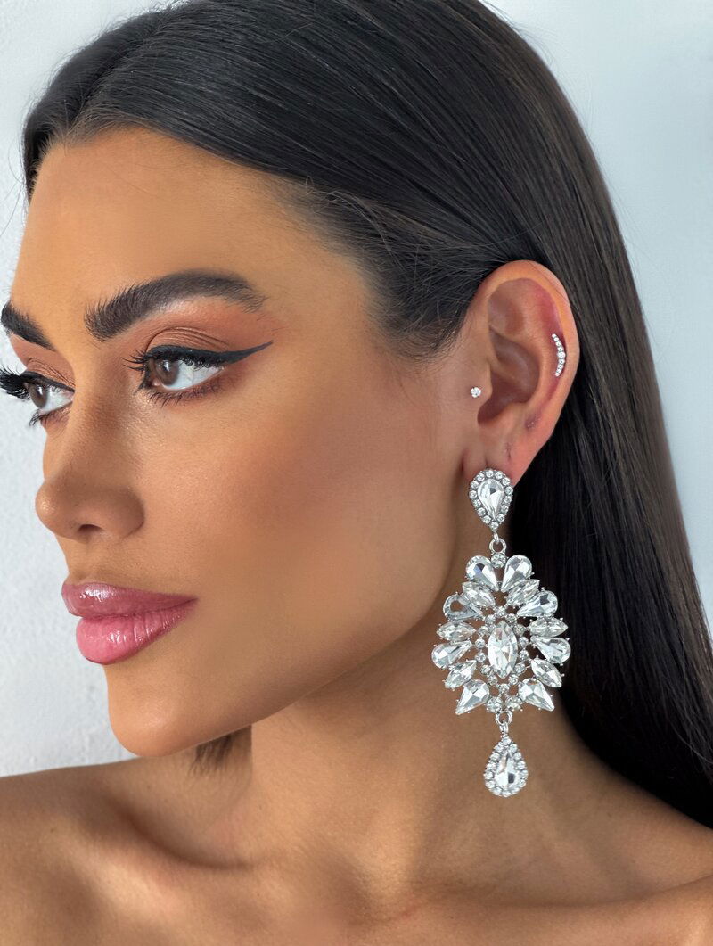 Brinco Folheado a Ouro 18k e Prata Pedraria com Ponteira Gota