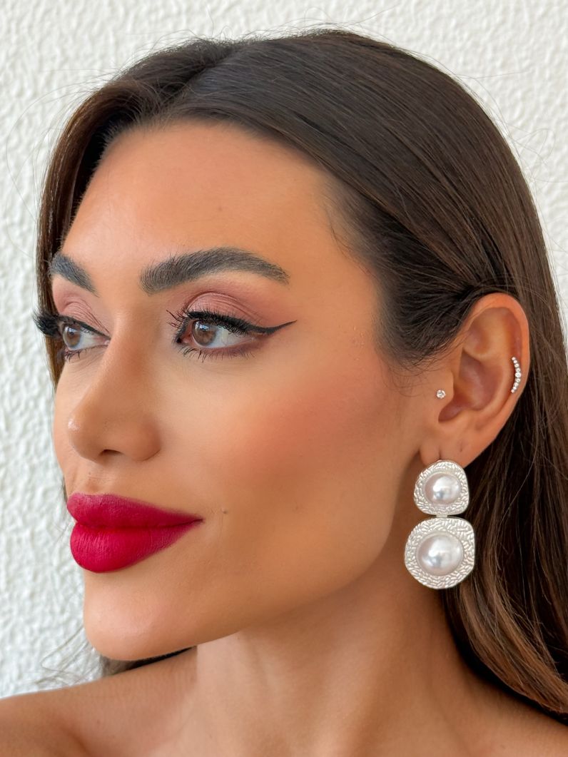 Brinco Folheado a Ouro 18k e Prata Perola Dupla Detalhada