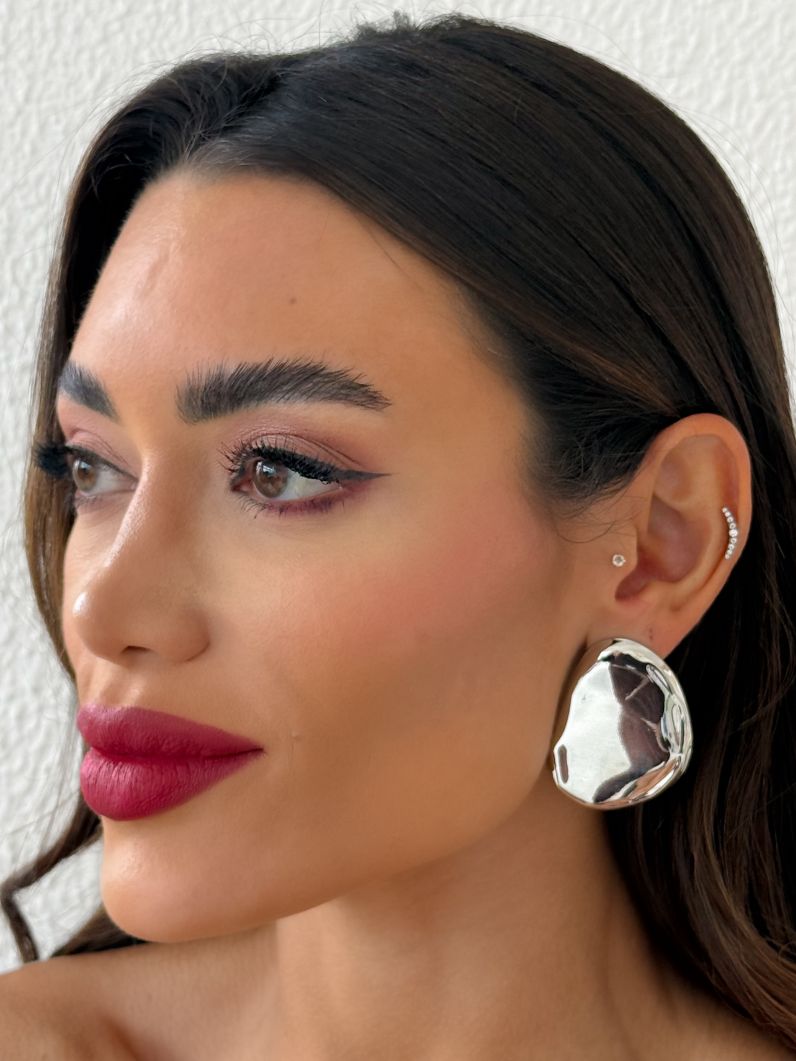 Brinco Folheado a Ouro 18k e Prata Placa Martelada