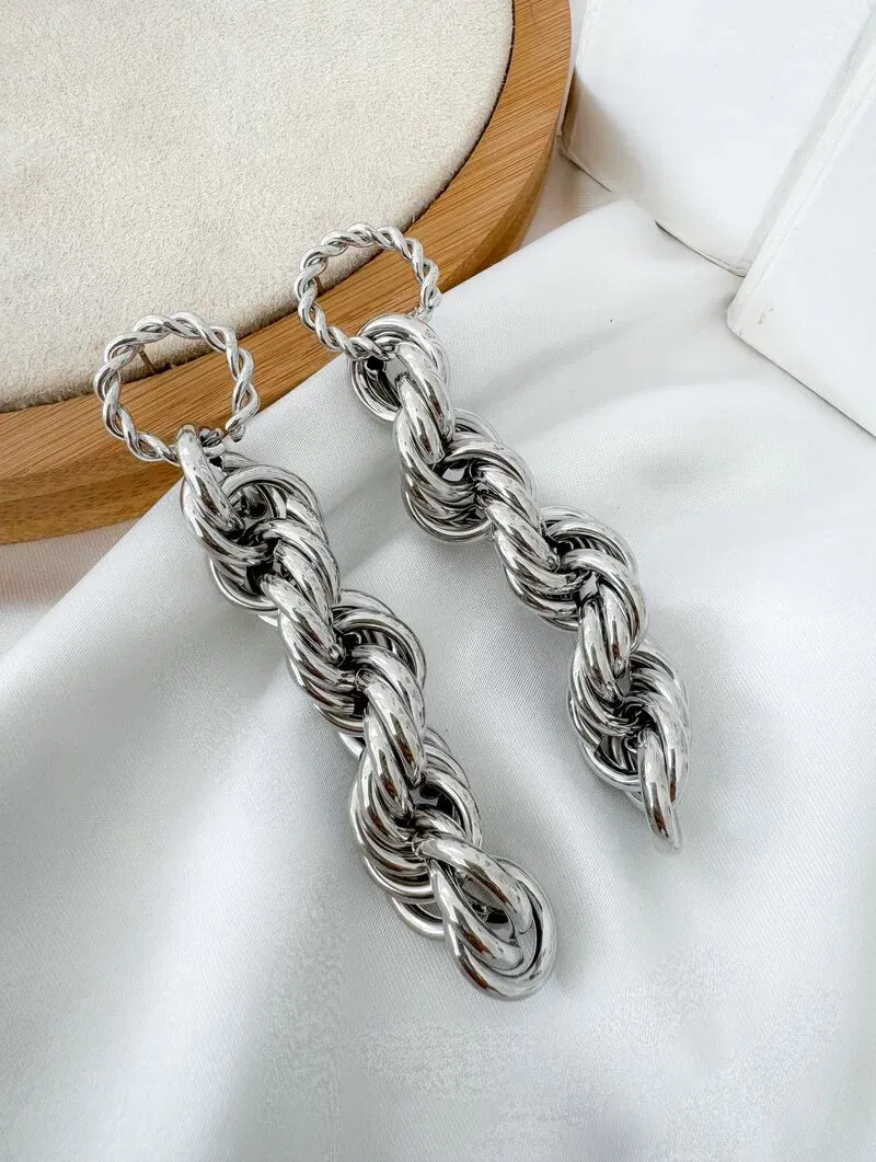 Brinco Folheado a Ouro 18k e Prata Ponteira Argola com Cordão Baiano Longo