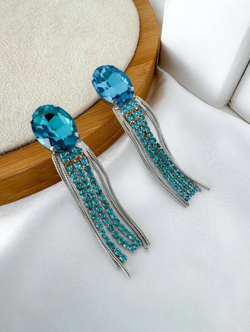 Brinco Folheado a Ouro 18k e Prata Ponteira Chaton com Franja