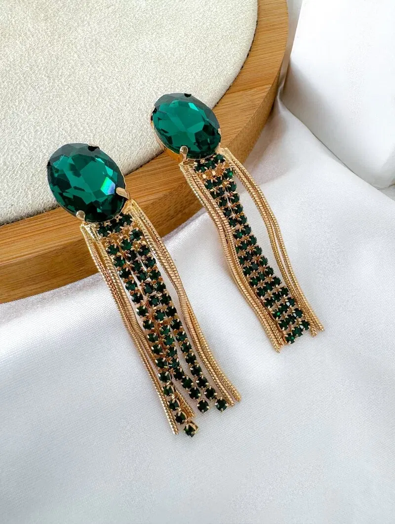 Brinco Folheado a Ouro 18k e Prata Ponteira Chaton com Franja