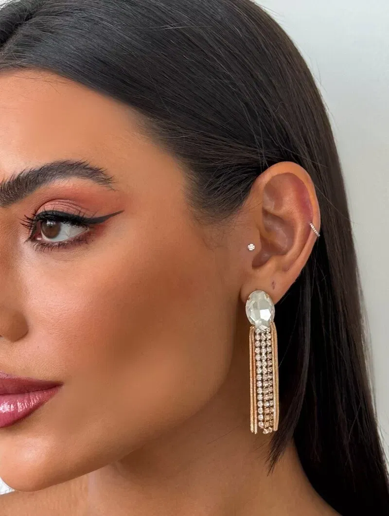 Brinco Folheado a Ouro 18k e Prata Ponteira Chaton com Franja