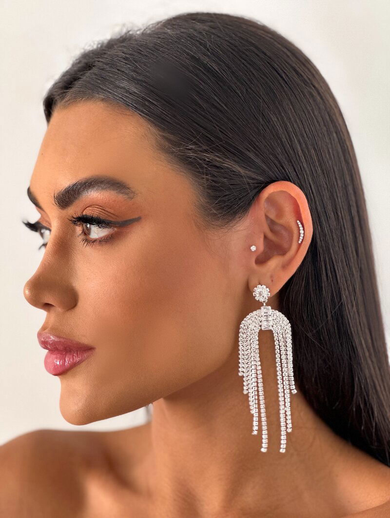 Brinco Folheado a Ouro 18k e Prata Ponteira Cravejada com Franja de Micro Zircônia
