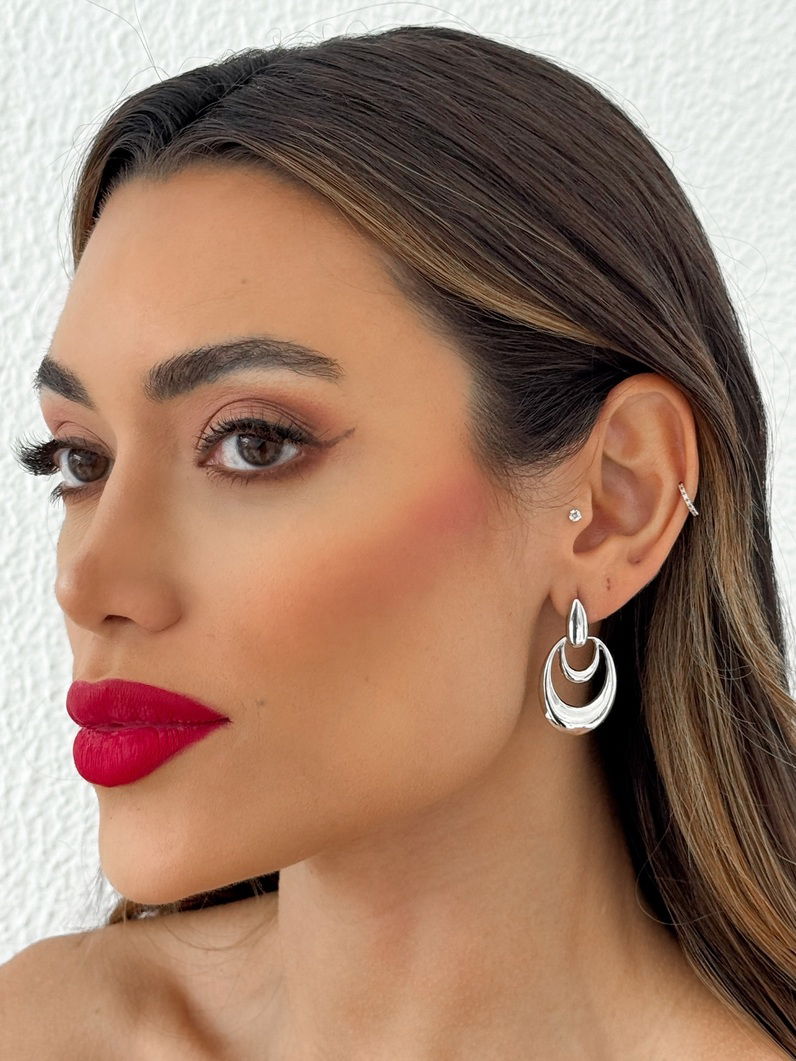 Brinco Folheado a Ouro 18k e Prata Ponteira Organica Oval