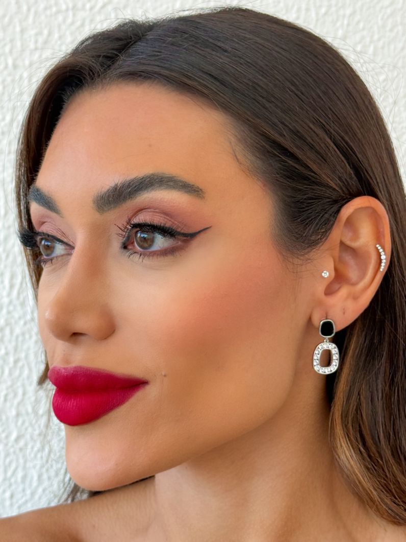 Brinco Folheado a Ouro 18k e Prata Ponteira Resinado Com Zirconia Vazado