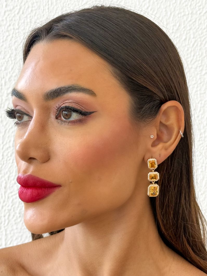 Brinco Folheado a Ouro 18k e Prata Quadrados Cravejados