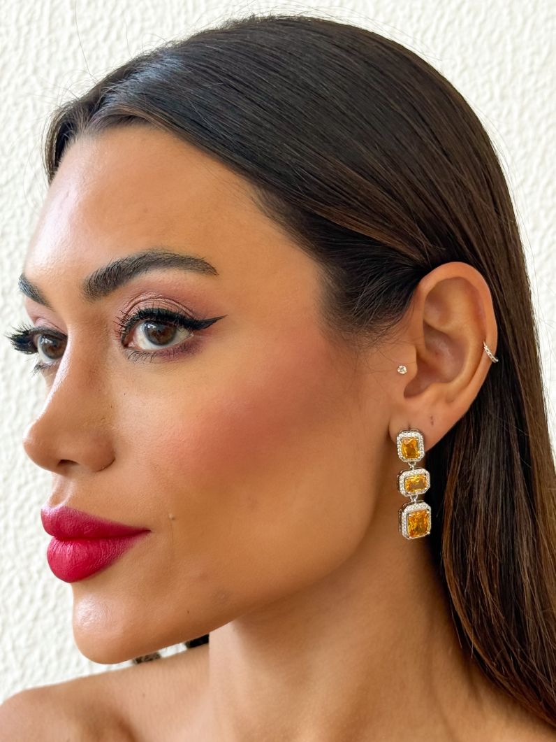 Brinco Folheado a Ouro 18k e Prata Quadrados Cravejados