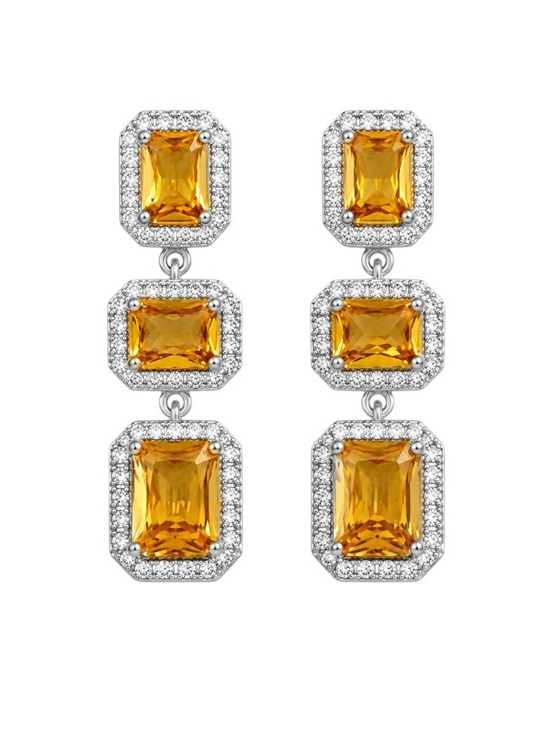 Brinco Folheado a Ouro 18k e Prata Quadrados Cravejados