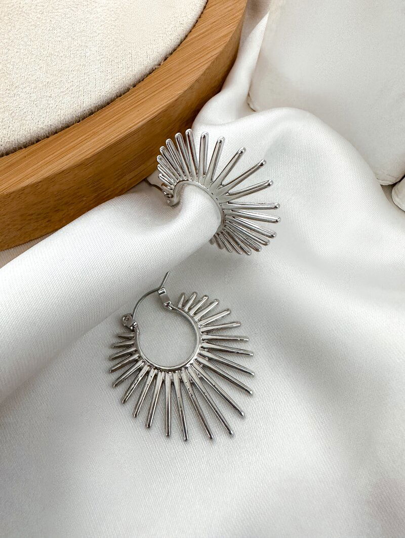 Brinco Folheado a Ouro 18k e Prata Raios de Sol com Fecho