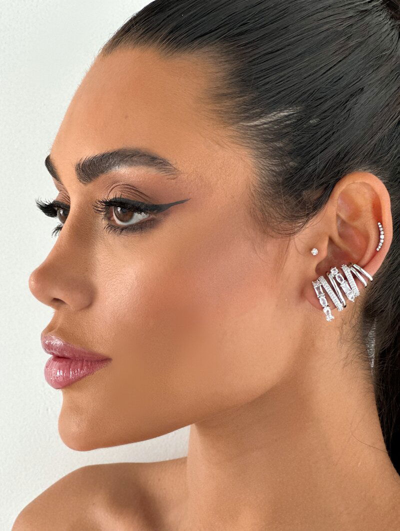 Brinco Folheado a Ouro 18k e Prata Sete Fios Trabalhados