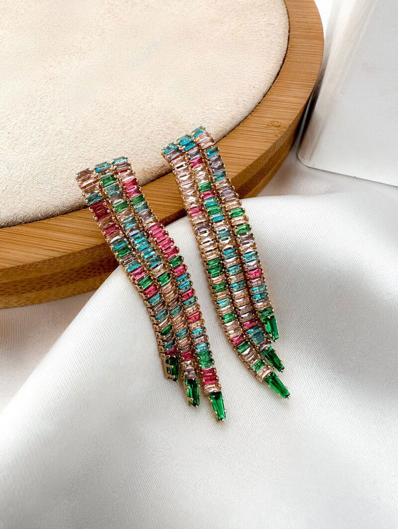 Brinco Folheado a Ouro 18k e Prata Três Fios de Zircônias