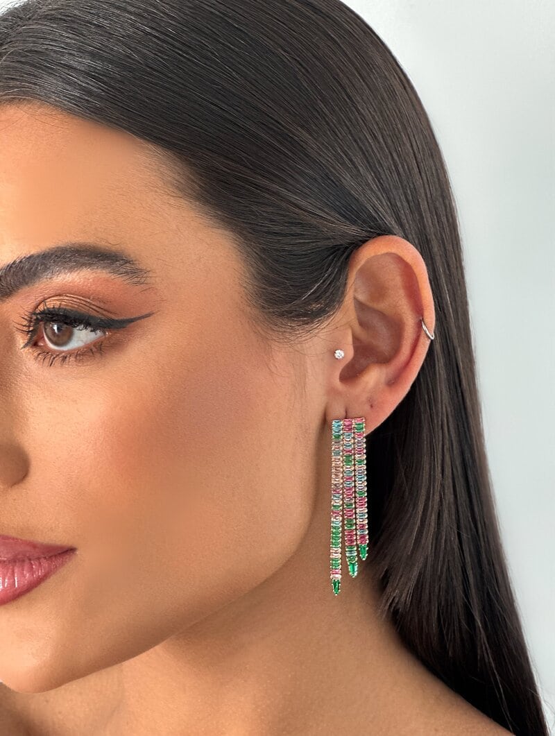 Brinco Folheado a Ouro 18k e Prata Três Fios de Zircônias