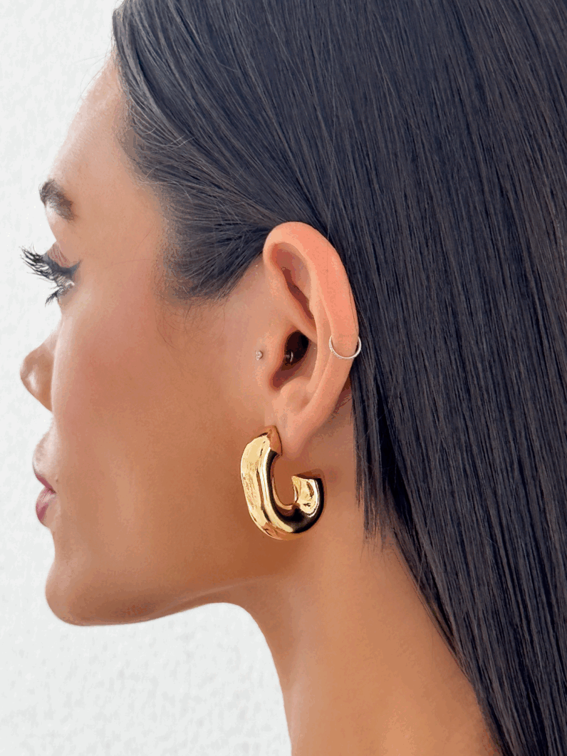 Brinco Folheado a Ouro 18K e Prata Tubo Liso