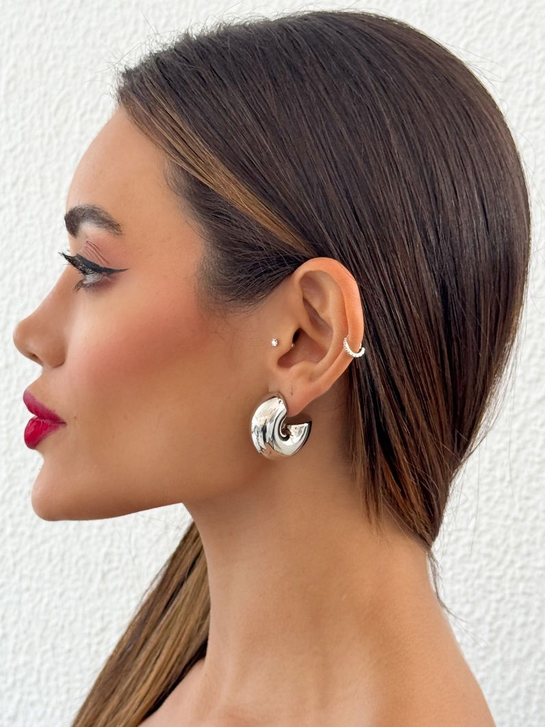 Brinco Folheado a Ouro 18k e Prata Tubo Liso