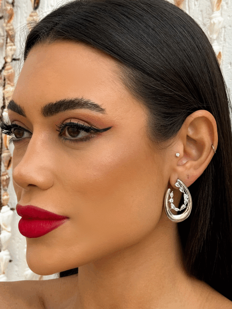 Brinco Folheado a Ouro 18k e Prata Vazado Com Zircônia