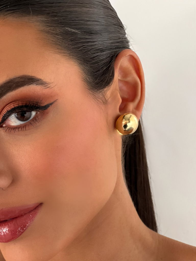 BRINCO FOLHEADO A OURO 18K EAR CUFF DE ESFERAS