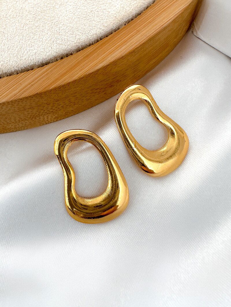 Brinco Folheado a Ouro 18k Elo Martelado