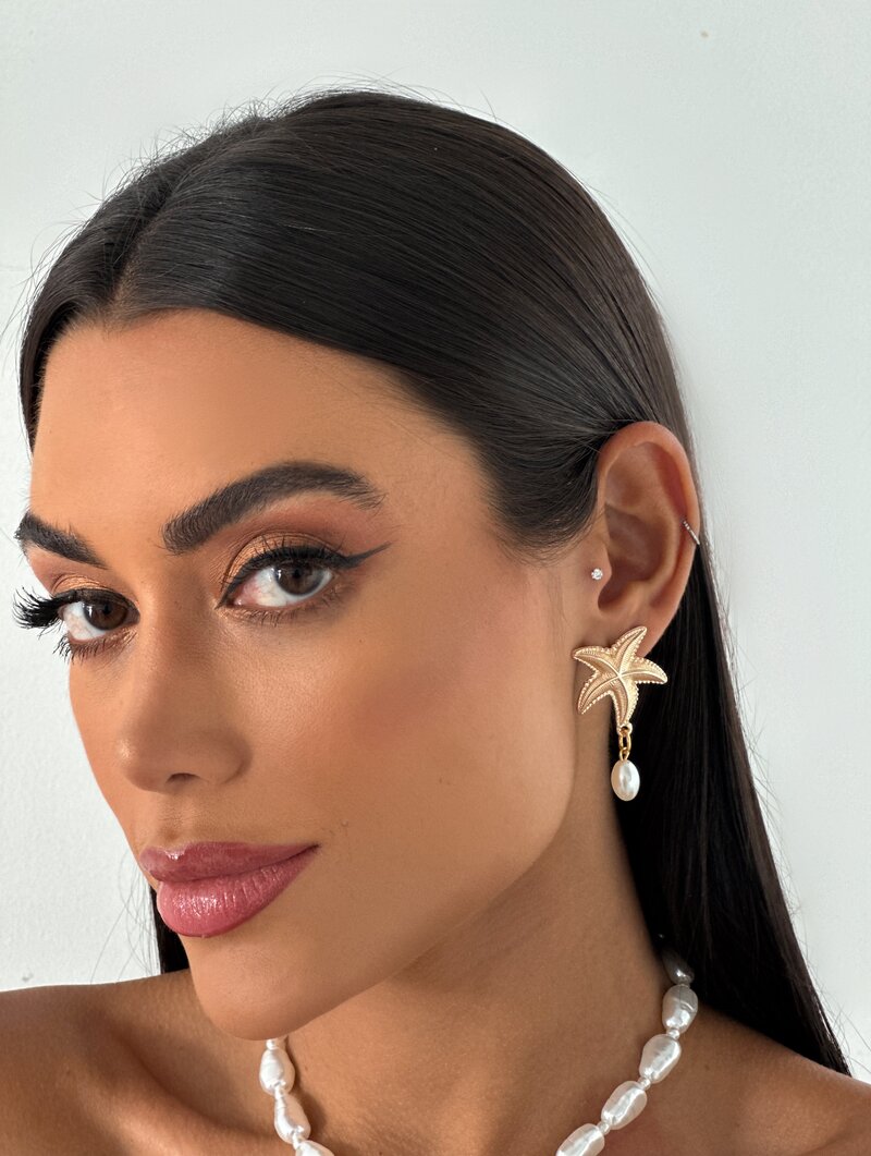 Brinco Folheado a Ouro 18k Estrela com Pérola