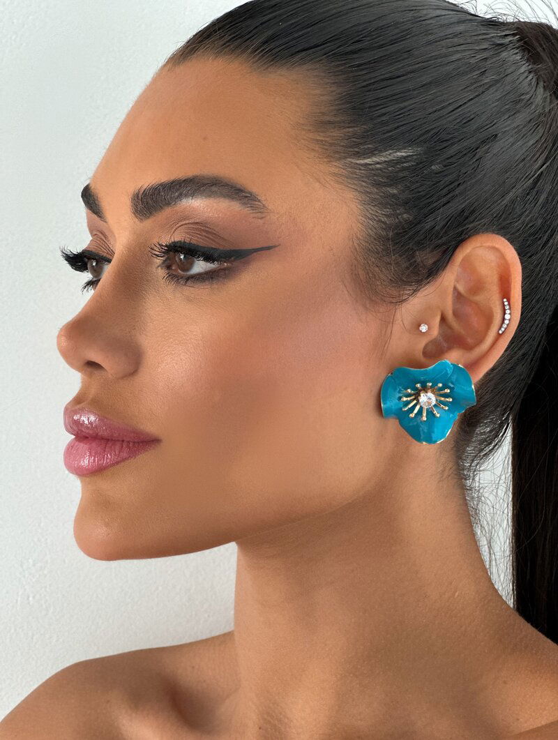 Brinco Folheado a Ouro 18k Flor de Resina com Zircônia