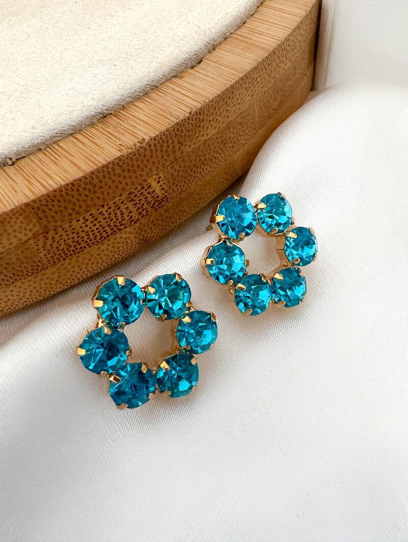 Brinco Folheado a Ouro 18k Flor de Zircônia