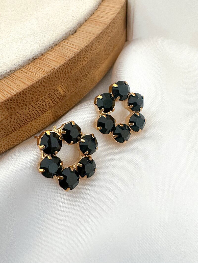 Brinco Folheado a Ouro 18k Flor de Zircônia