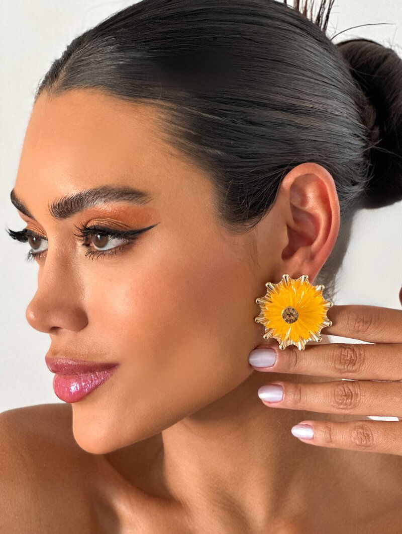 Brinco Folheado a Ouro 18k Flor Encanto