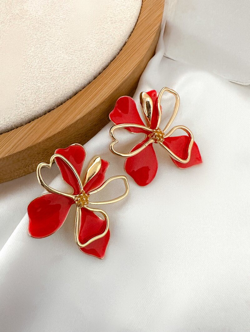 Brinco Folheado a Ouro 18k Flor Luxo Resinada