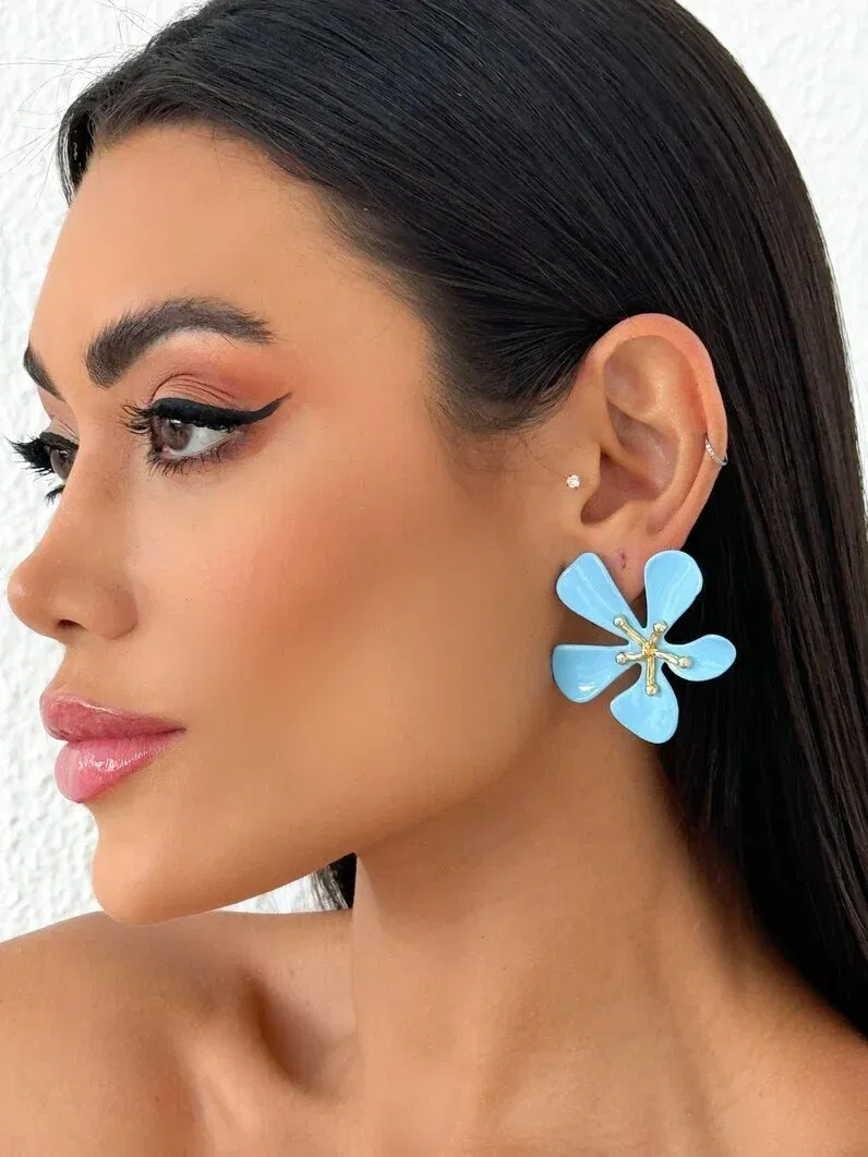 Brinco Folheado a Ouro 18k Flores Resinadas