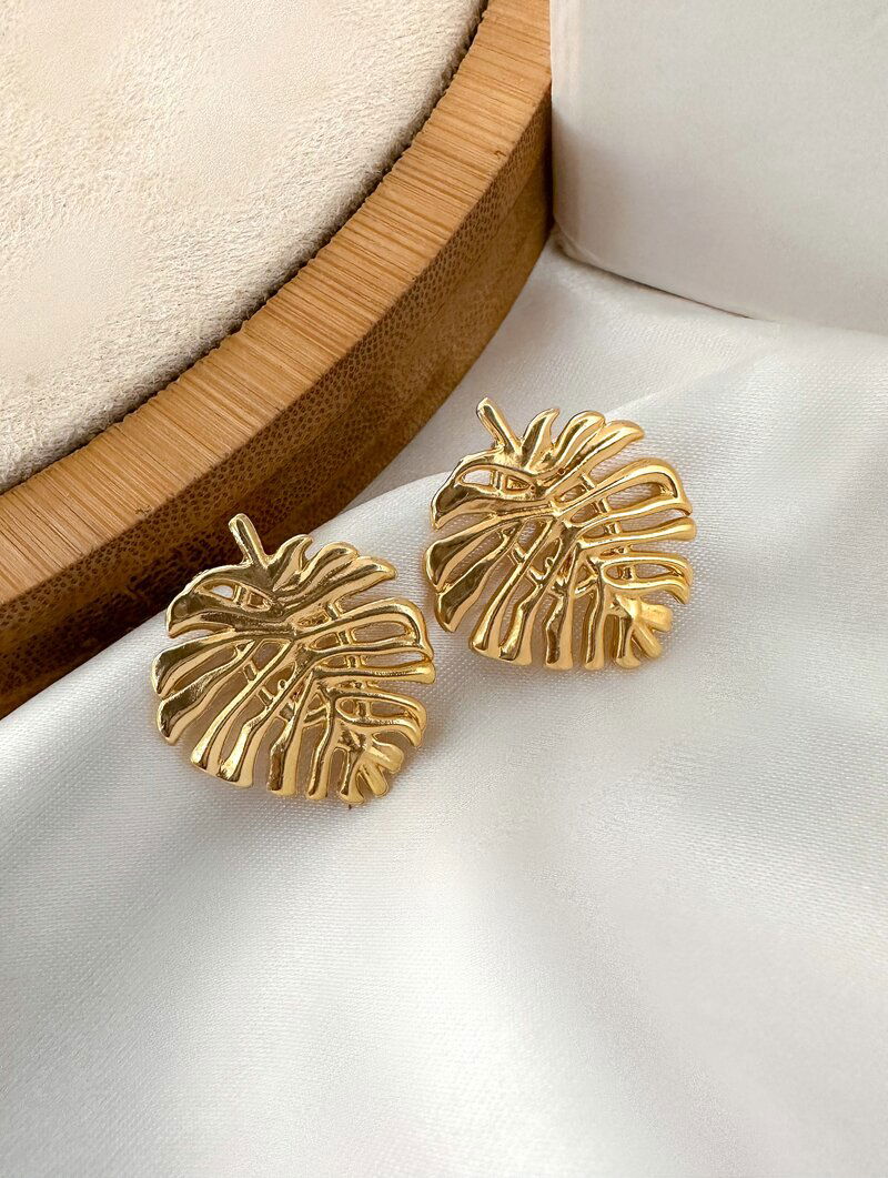 Brinco Folheado a Ouro 18k Folha Vazada