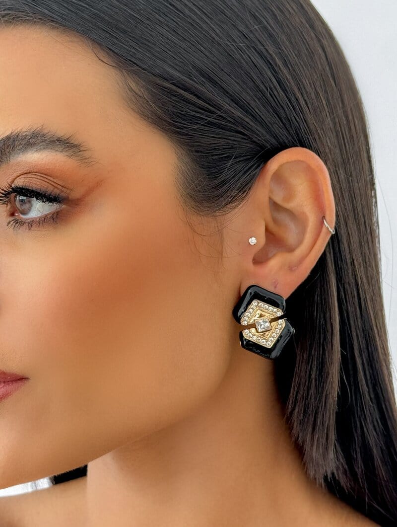 Brinco Folheado a Ouro 18k Geométrico com Pedraria (Inspiração)