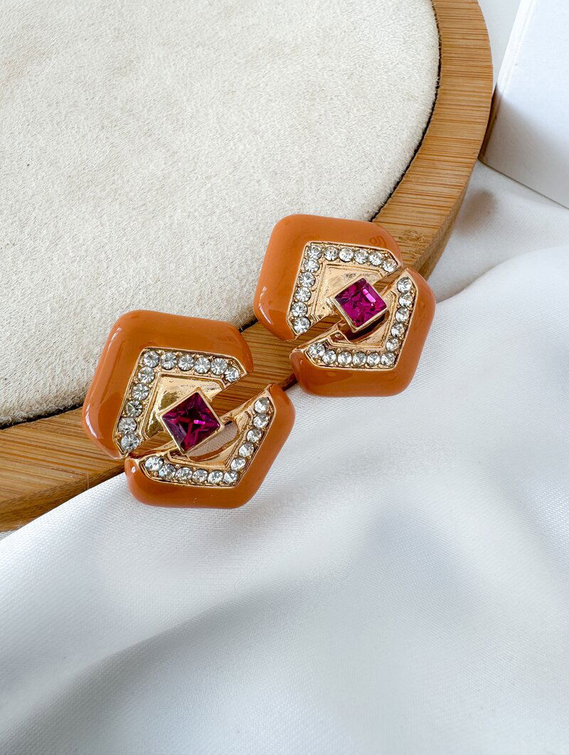 Brinco Folheado a Ouro 18k Geométrico com Pedraria (Inspiração)