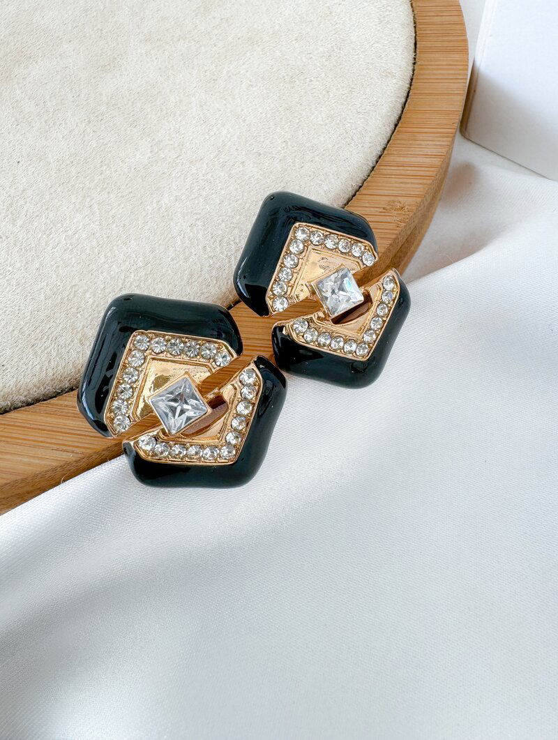 Brinco Folheado a Ouro 18k Geométrico com Pedraria (Inspiração)