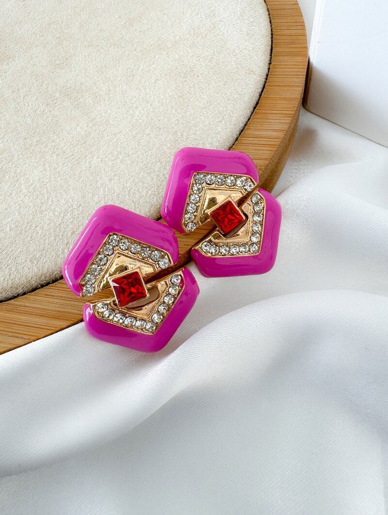 Brinco Folheado a Ouro 18k Geométrico com Pedraria (Inspiração)