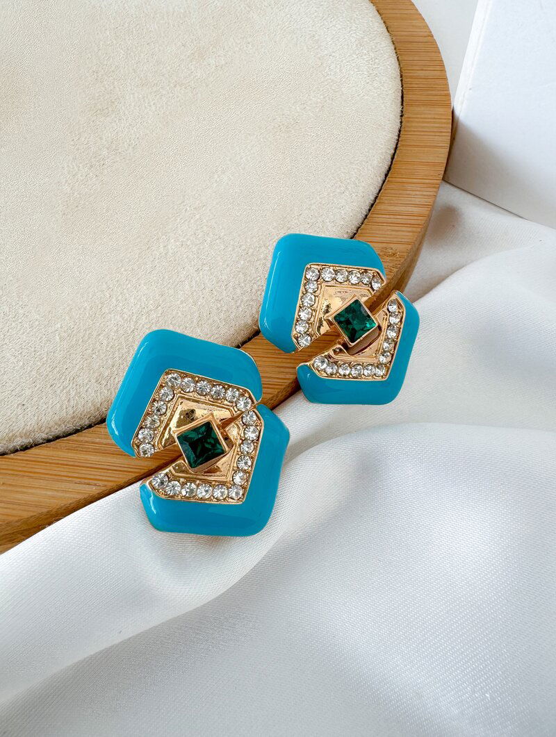 Brinco Folheado a Ouro 18k Geométrico com Pedraria (Inspiração)