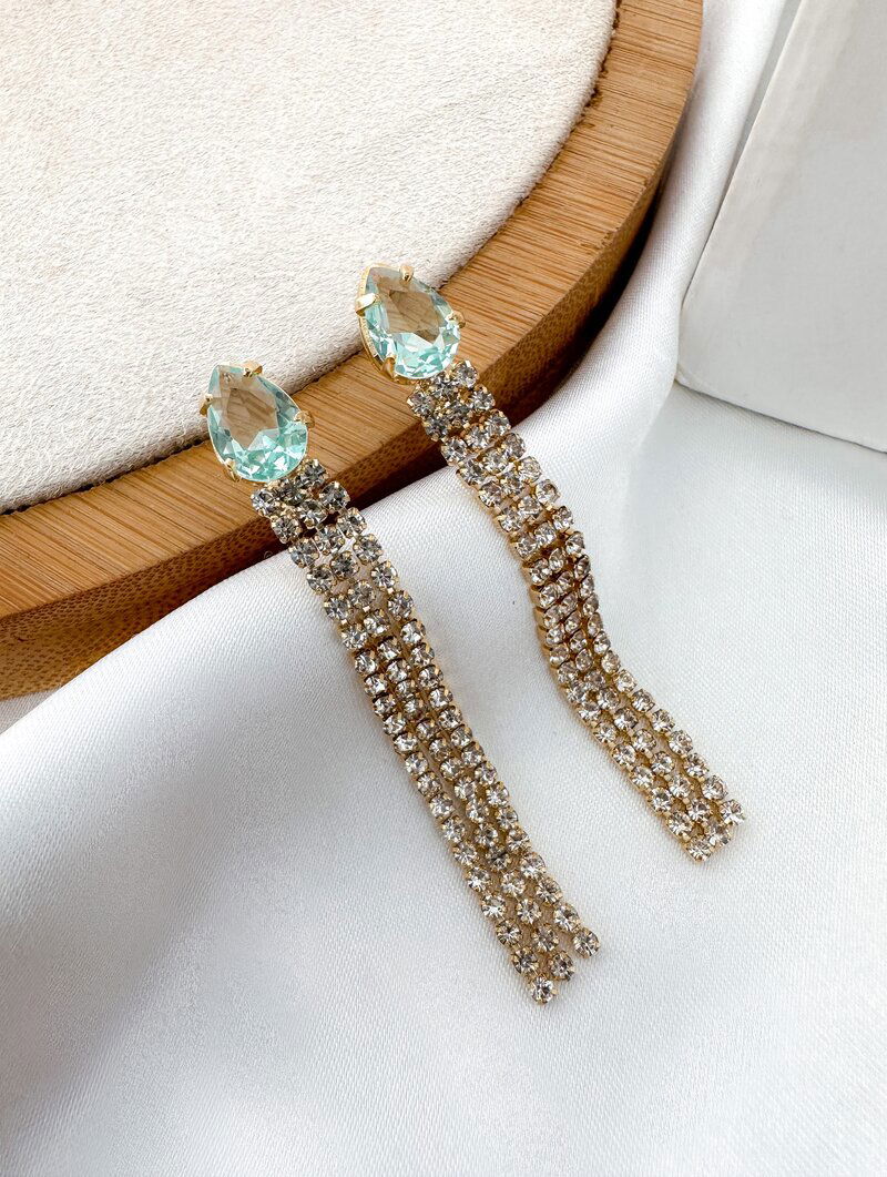 Brinco Folheado a Ouro 18k Gota com Micro Zircônias