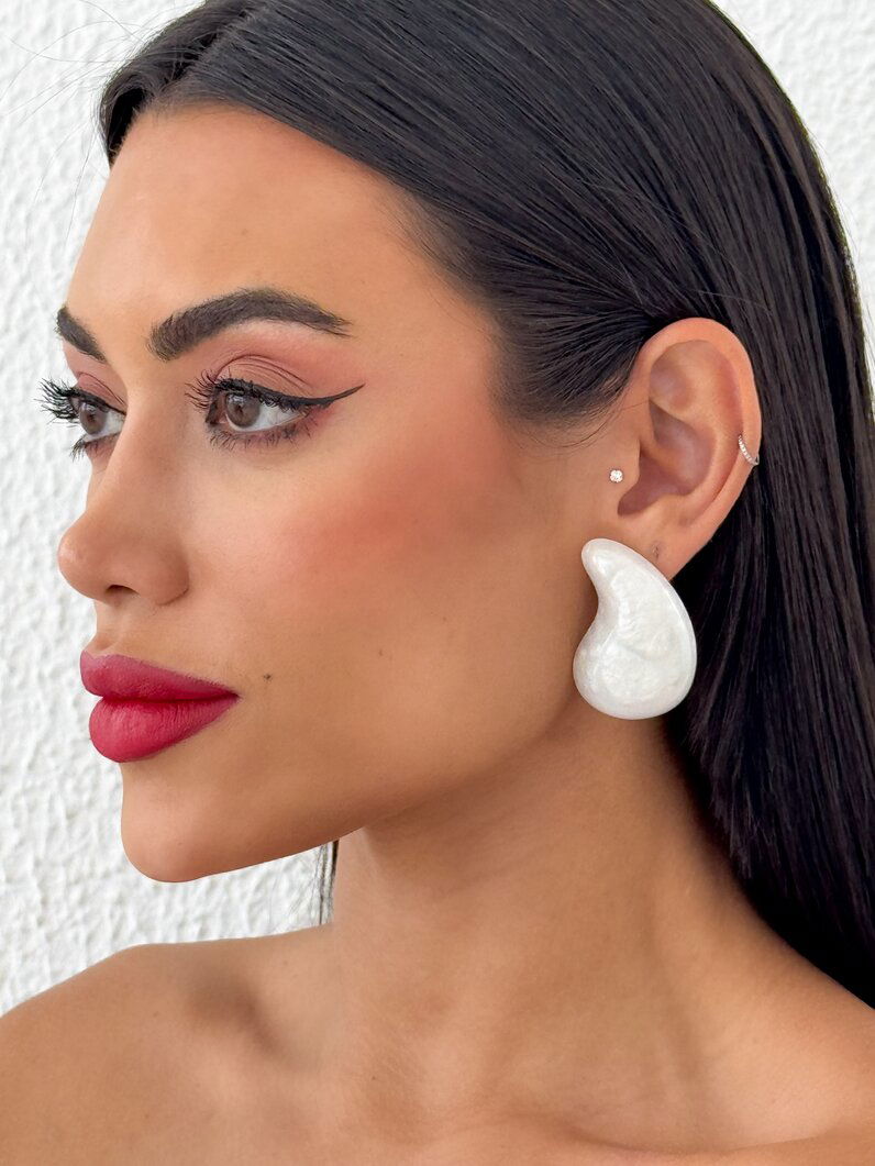 Brinco Folheado a Ouro 18k Gota Resinada