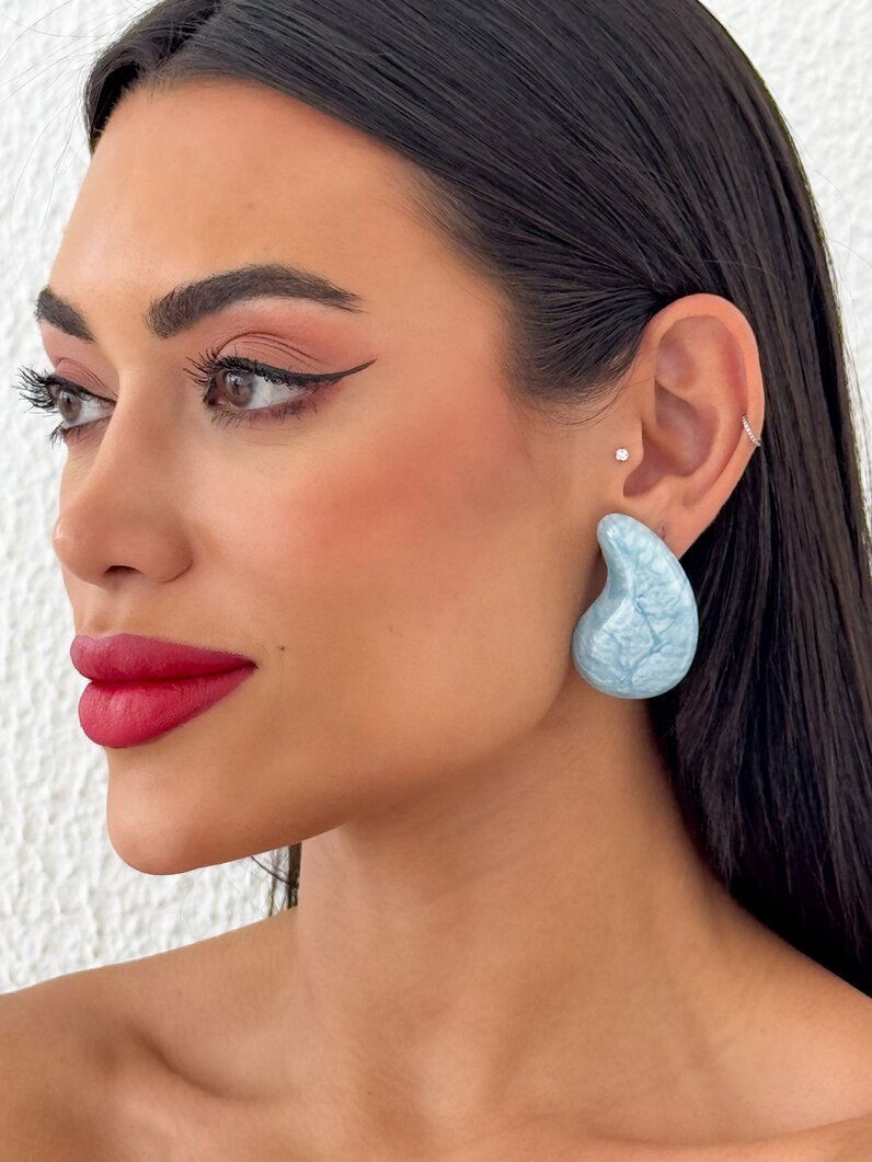 Brinco Folheado a Ouro 18k Gota Resinada