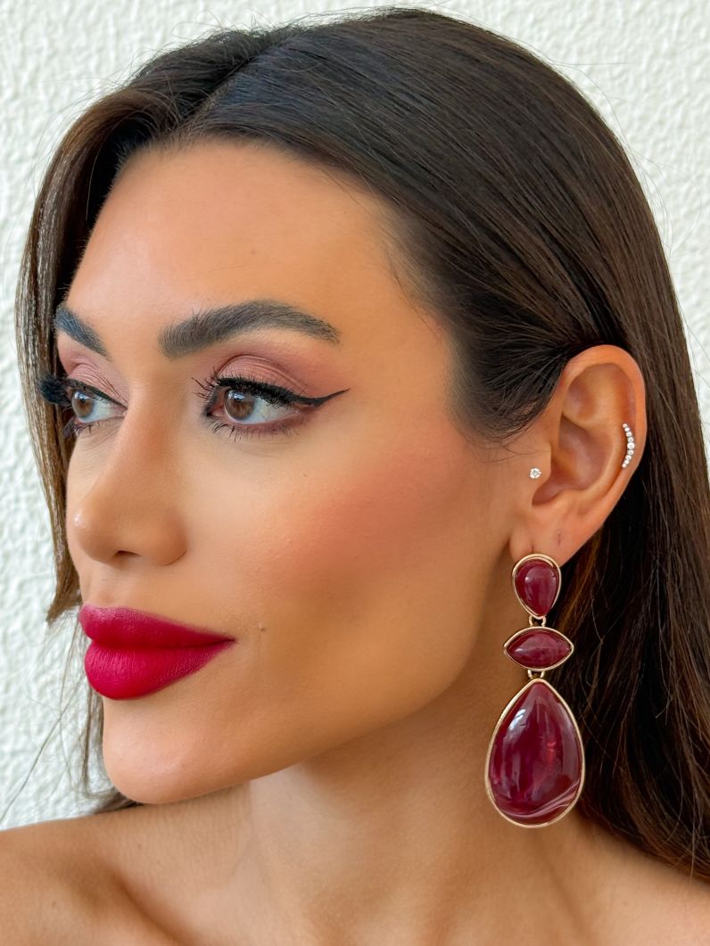 Brinco Folheado a Ouro 18k Gotas Resinados Longas
