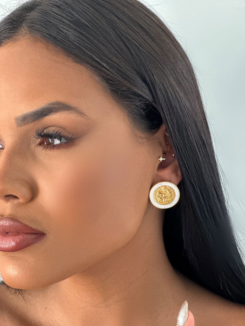 Brinco Folheado a Ouro 18k Inspiração Moeda Francesa