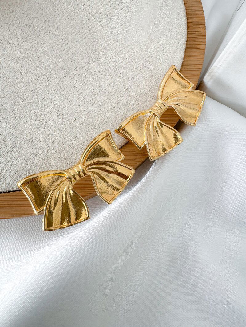 Brinco Folheado a Ouro 18k Laço Liso G