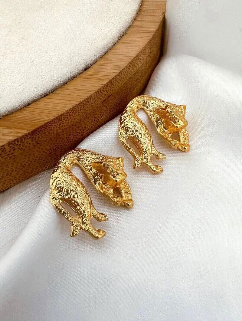 Brinco Folheado a Ouro 18K Leopardo