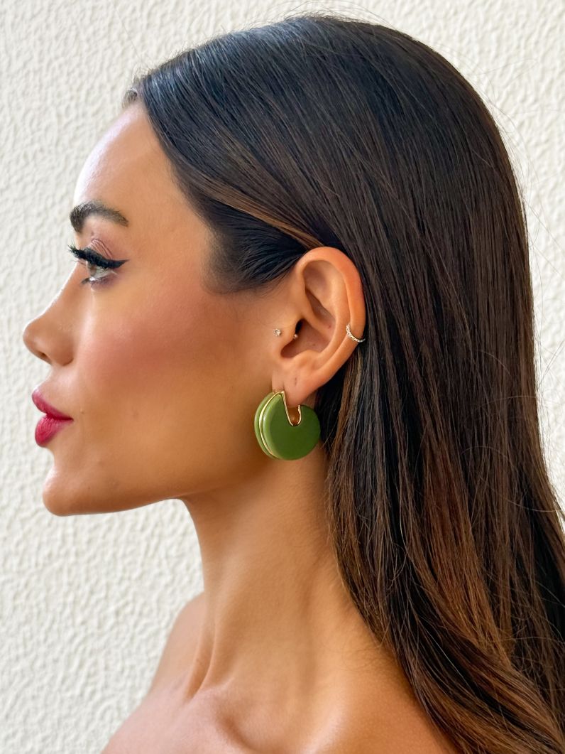 Brinco Folheado a Ouro 18k Orgânico Resinado