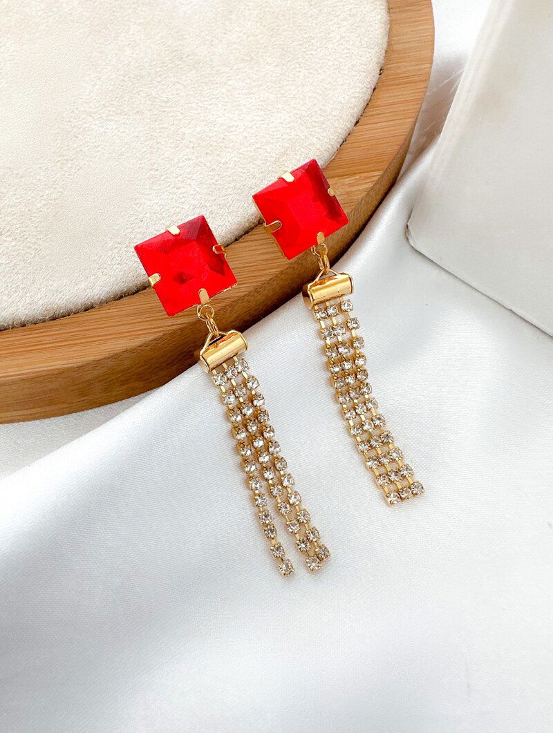 Brinco Folheado a Ouro 18k Pedra de Zircônia com Franja