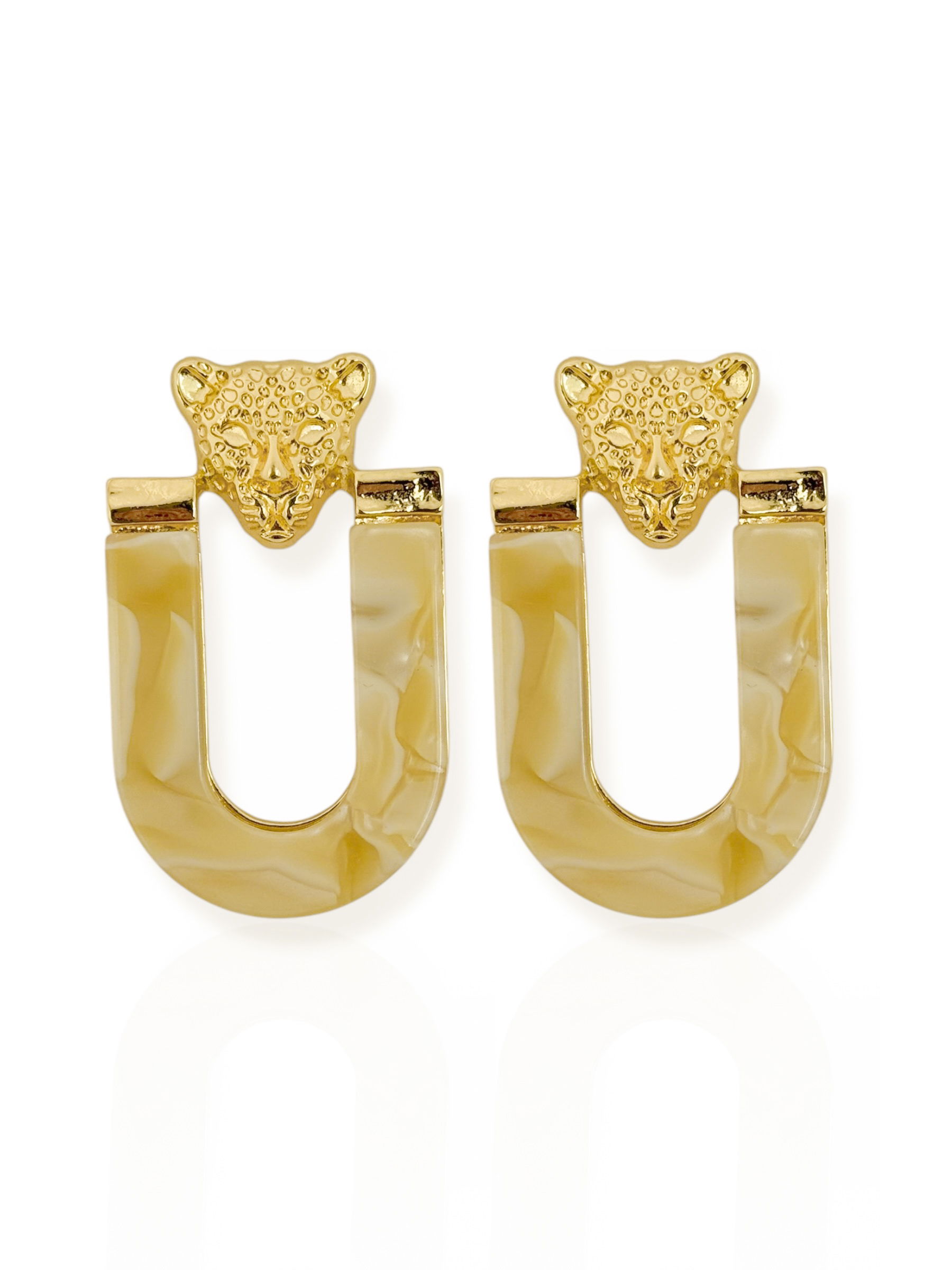 Brinco Folheado a Ouro 18k Ponteira Inspiração Grandes Marcas Com Resina