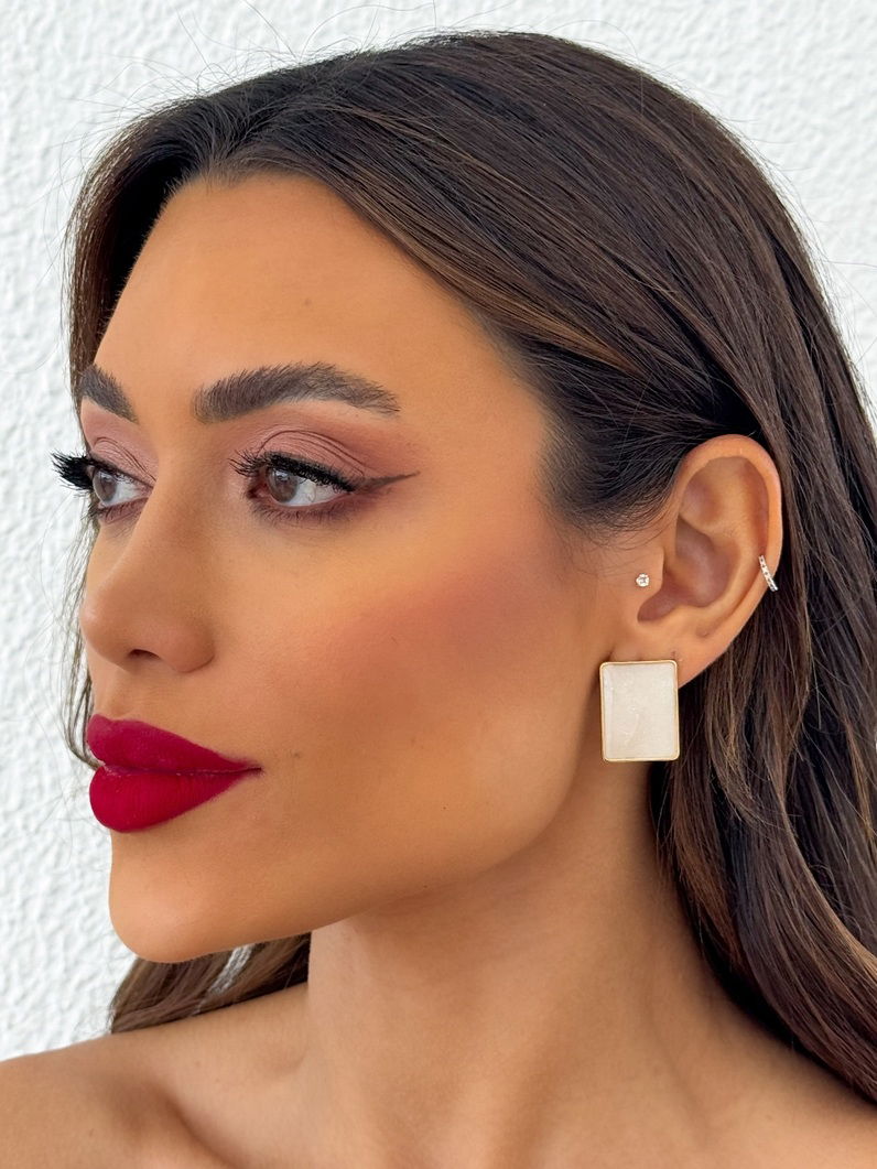 Brinco Folheado a Ouro 18k Quadrado Resinado